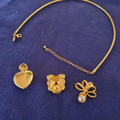 Joan Rivers Choker with 3 interchangebale pendants