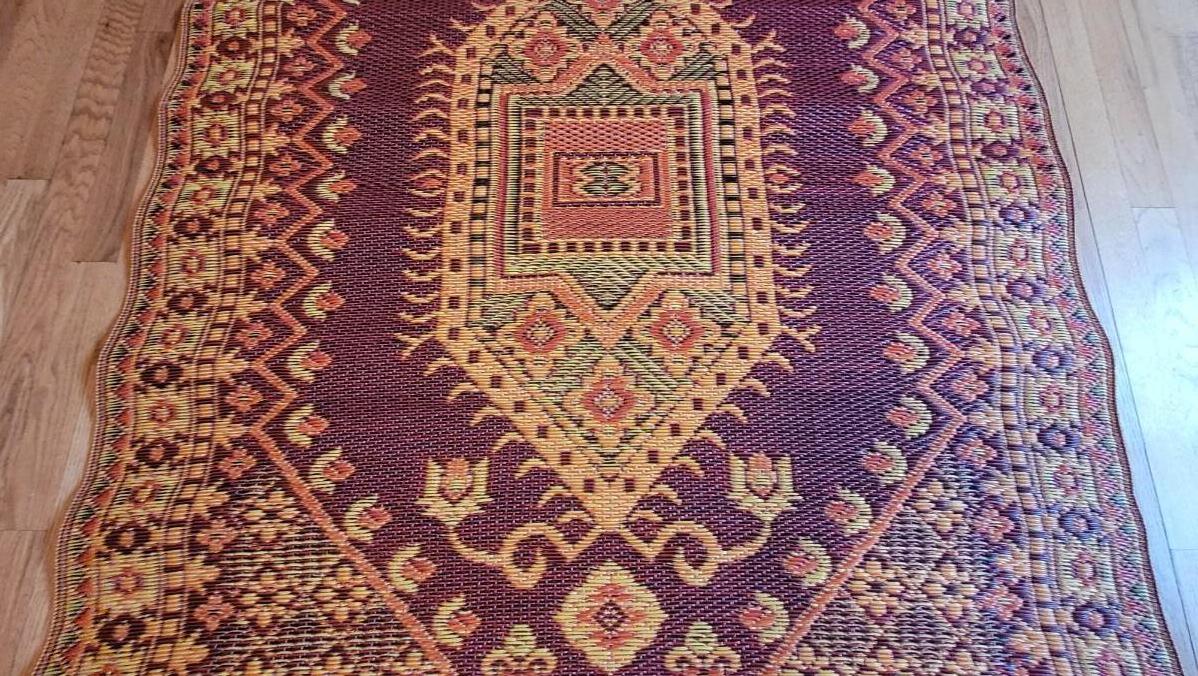 Lot 25 Indoor Outdoor MAD MATS Recycled Plastic Rug