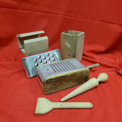 Primitive KItchenware