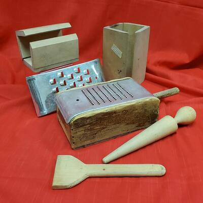 Primitive KItchenware