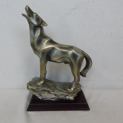 Silver Colored Howling Wolf Statuette, 11" Tall