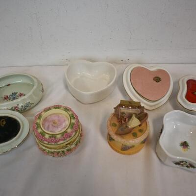 18 Trinket Boxes: 3 Musical, 3 Metal, 3 Christmas, Fairy w/ 2 Wands & Fake Tooth