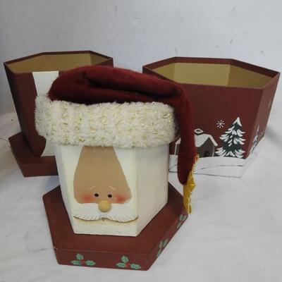 Christmas Items: 18in Wreath,Ornaments,Stacking Boxes,Bear Platter,Includes Tote
