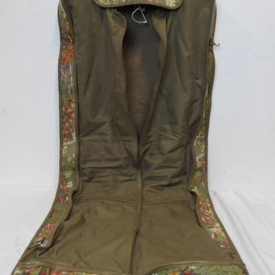 Jordache Tapestry Garment Bag, Several Pockets, Hanger, Folds To Make Compact