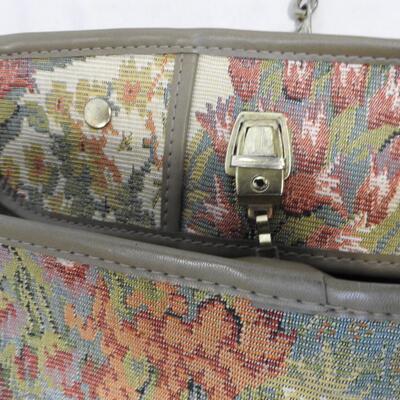 Jordache Tapestry Garment Bag, Several Pockets, Hanger, Folds To Make Compact
