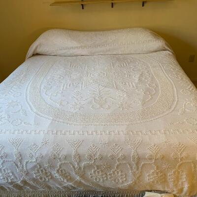 Lot 276  Vintage Chenille Bedspread - King