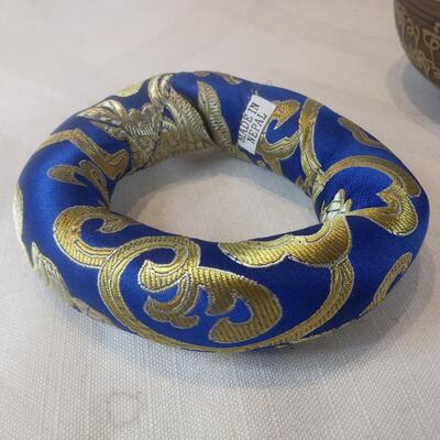 Tibetan Singing Bowl with Padded Ring