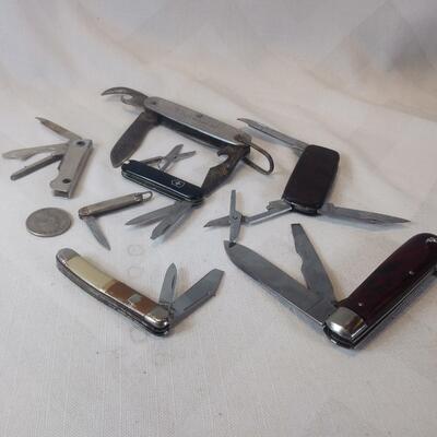 Grouping of 7 Pocket Knives
