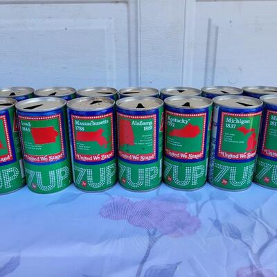 25 7UP STATE COLLECTABLE CANS
