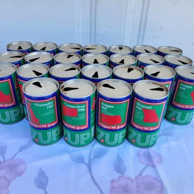 25 7UP STATE COLLECTABLE CANS