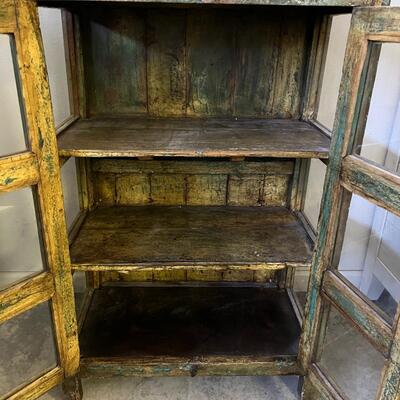 Distressed Wooden Display Case (G-MG)