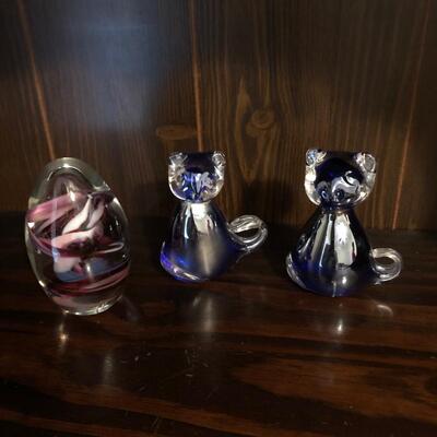 Signed Glass Egg & Handblown Mirrored Glass Cats (GB-PS)