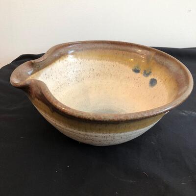 Brownâ€™s Pottery & Other Signed Pieces (DR-JF)