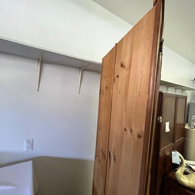 Mastercraft Corner Cabinet (G-MG)