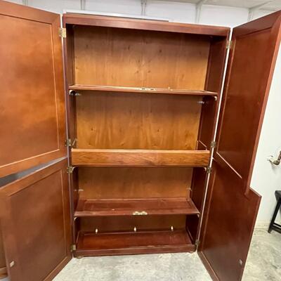 Wooden Storage Cabinet (G-MG)