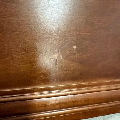 Wooden Storage Cabinet (G-MG)