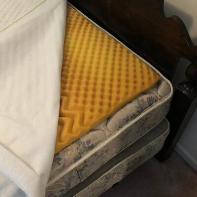 Wooden Queen Bed  (GB-PS)