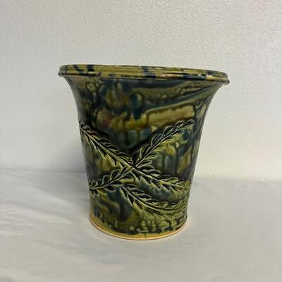 Speckled Dog Signed Pottery (G-MG)