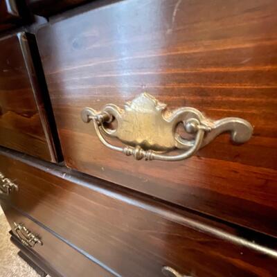 Eleven Drawer Dresser w/ Vanity & Hutch (GB - SS)