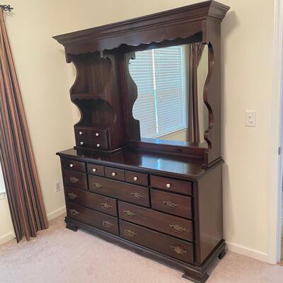 Eleven Drawer Dresser w/ Vanity & Hutch (GB - SS)