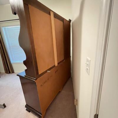 Eleven Drawer Dresser w/ Vanity & Hutch (GB - SS)