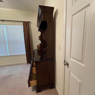 Eleven Drawer Dresser w/ Vanity & Hutch (GB - SS)