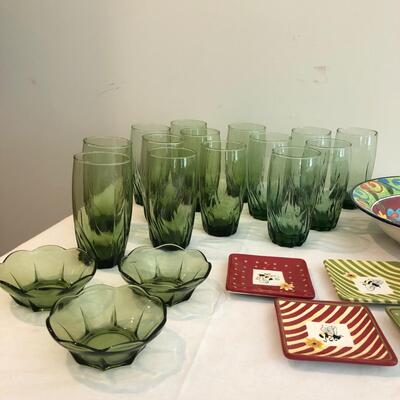 14 Green Water Glasses, 1 Colorful Bowl & More (K-JF)