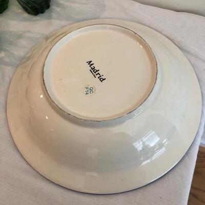 14 Green Water Glasses, 1 Colorful Bowl & More (K-JF)