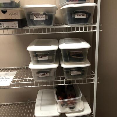 Womens Sandals and Shoes Size 9-9.5 (MBB-PS)