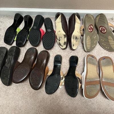 Womens Sandals and Shoes Size 9-9.5 (MBB-PS)