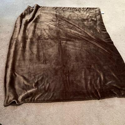 Animal Print Throws, Blankets & Fringed Throw Pillows (MB-PS)