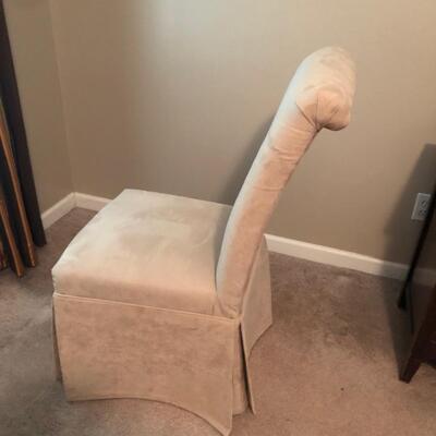 Ceramic Vase With Wall Shelf  & Chair (MB-PS)