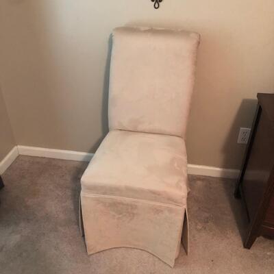 Ceramic Vase With Wall Shelf  & Chair (MB-PS)