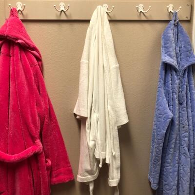 Robes & Sleepwear Including New With Tags (MBB-PS)