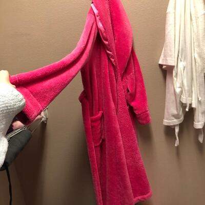 Robes & Sleepwear Including New With Tags (MBB-PS)