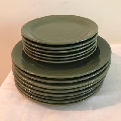 Home Trends Green Dinnerware Set Plus Glasses (K-JF)