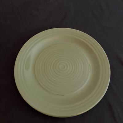 Home Trends Green Dinnerware Set Plus Glasses (K-JF)