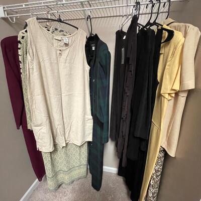 XL Dresses, Sets & Chicos Dress w/ Tags (MBB - SS)