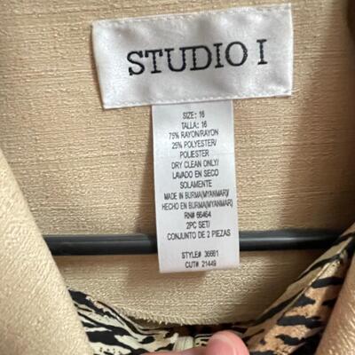 XL Dresses, Sets & Chicos Dress w/ Tags (MBB - SS)