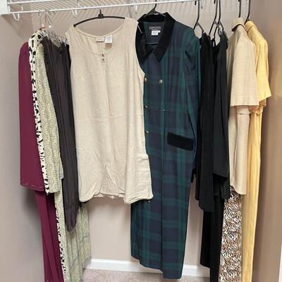 XL Dresses, Sets & Chicos Dress w/ Tags (MBB - SS)