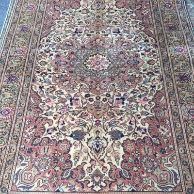 Fine quality,  Turkish Hand Knotted Vintage Rugs, 6' X 9'                         
on Perfect Conditions 
Retail Price= $4900
Below our...