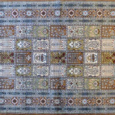 Turkish Silk 001, Hand Knotted Fine quality Turkish Silk Rug, 6' X 4' 
Excellent Conditions 

Retail Price= $4800
Below our cost Price =...