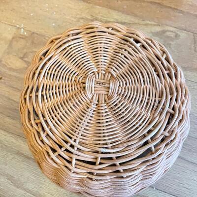 Unique Branch Basket, Nest, & Other Woven Delights (GB - SS)