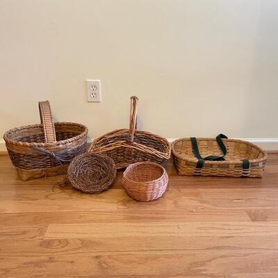 Unique Branch Basket, Nest, & Other Woven Delights (GB - SS)