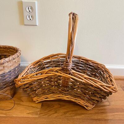 Unique Branch Basket, Nest, & Other Woven Delights (GB - SS)
