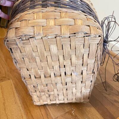 Unique Branch Basket, Nest, & Other Woven Delights (GB - SS)