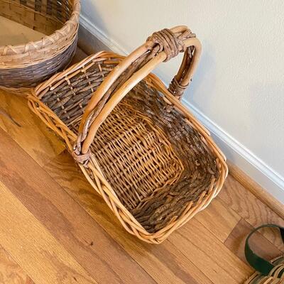 Unique Branch Basket, Nest, & Other Woven Delights (GB - SS)