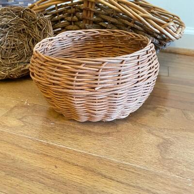 Unique Branch Basket, Nest, & Other Woven Delights (GB - SS)