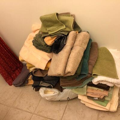 Burgundy Towels With Matching Shower Curtain and More (HB-PS)