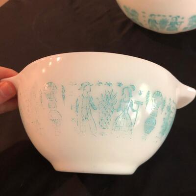 Vintage Pyrex Amish Butterprint Cinderella Turquoise 3 Nesting Bowls (K-JF)